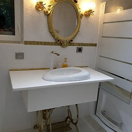 Domaine Mon Doux Reve לינה וארוחת בוקר 3*