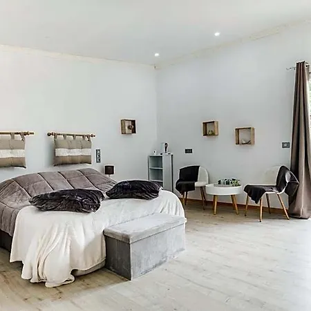 לינה וארוחת בוקר Domaine Mon Doux Reve Terrasson